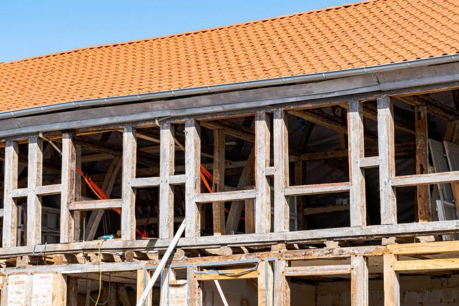 Umnutzung landwirtschaftlicher Gebäude – was Eigentümer wissen sollten